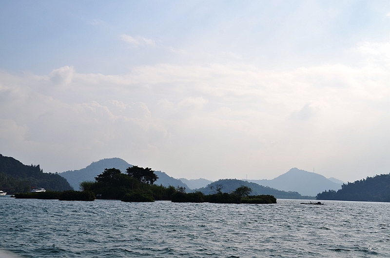 049_Taiwan_Sun_Moon_Lake.JPG