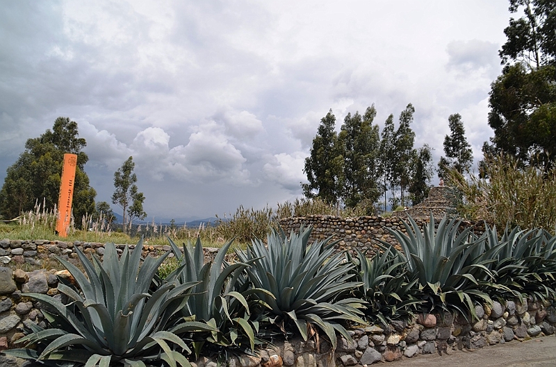 155_Ecuador_Monument.JPG