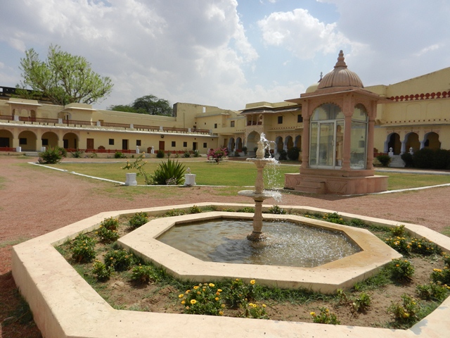 163_India_Bhandarej_Palace.JPG - 