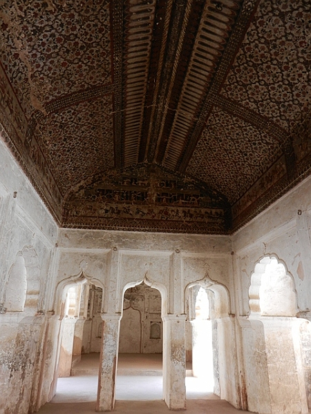 373_India_Orchha_Jehangir_Mahal.JPG - 