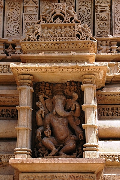419_India_Khajuraho_Western_Temples.JPG