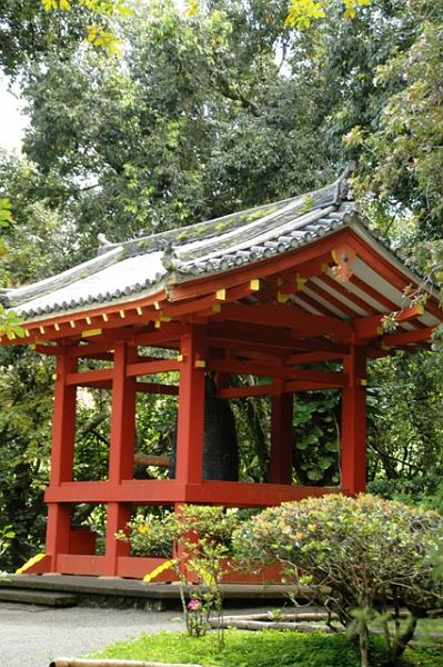 112_USA_Hawaii_Oahu_Valley_of_the_Temples_Byodo_In.JPG