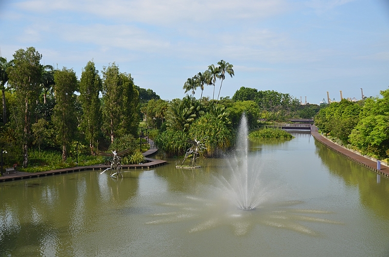 025_Singapore_Gardens_by_the_Bay.JPG