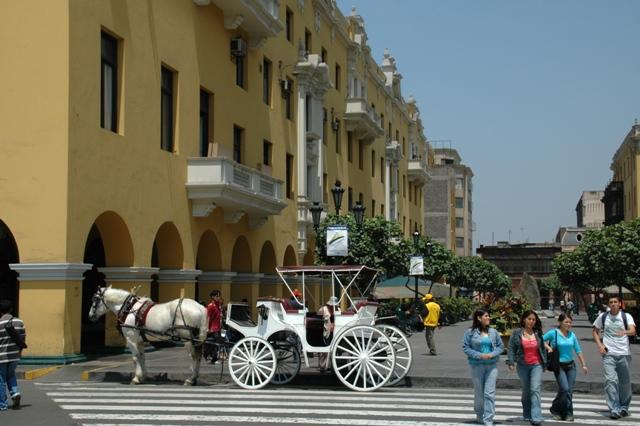 007_Peru_Lima_Plaza_de_Armas.JPG